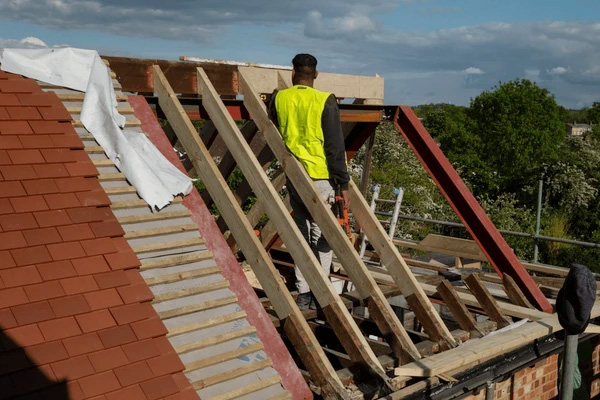 Réparation d'urgence de toiture à Joigny